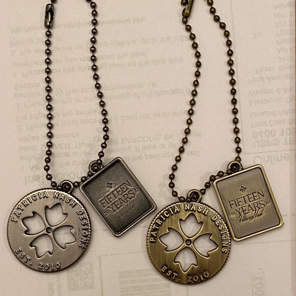 Patricia Nash 15 Years Anniversary Handbag Tag Brushed Nickel or Br'd Bronze NEW - Picture 3 of 6